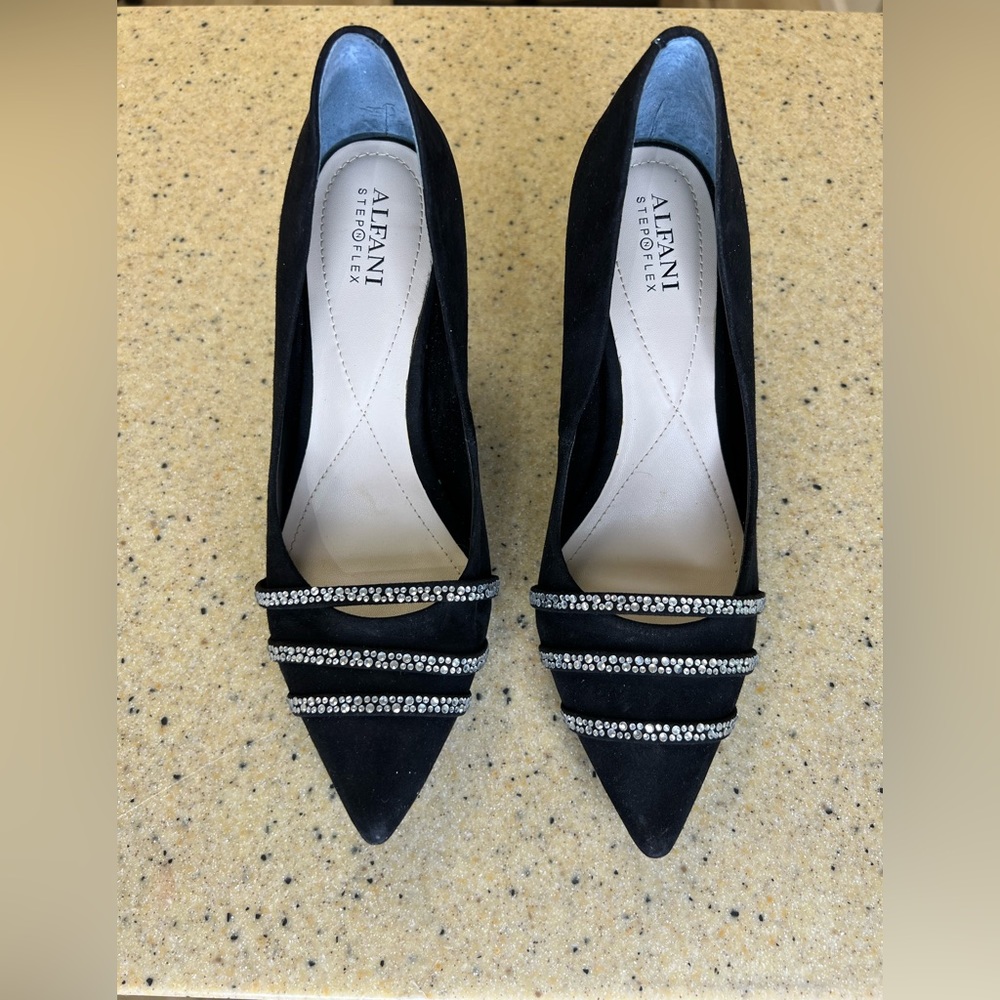 Alfani black suede pumps